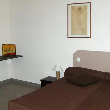 Le Juliano Hotel *