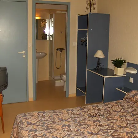 Hotell Le Juliano Carbon-Blanc