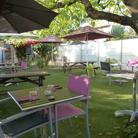 Le Juliano Hotell Carbon-Blanc