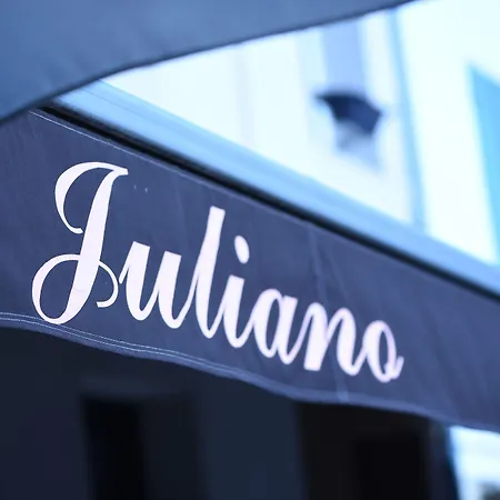 Hotell Le Juliano Carbon-Blanc