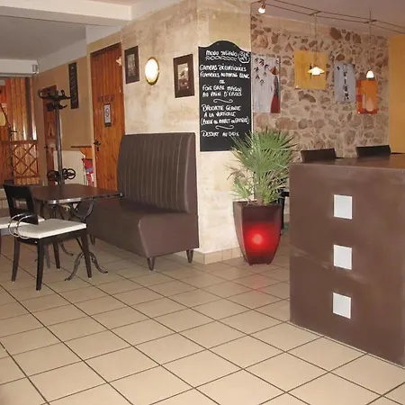 Hotell Le Juliano Carbon-Blanc